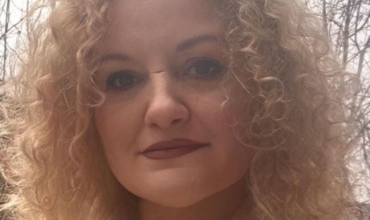 "Adem Jashari" dhe "Kosova Republik&euml;" &ndash; poezi atdhedashurie nga m&euml;suesja Manushaqe Hoxha La&ccedil;i