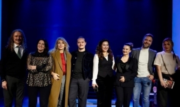 Poetja Laureate Rita Petro solli "Dashurin&euml; n&euml; vargje" n&euml; aktivitetin e saj t&euml; par&euml; p&euml;r publikun