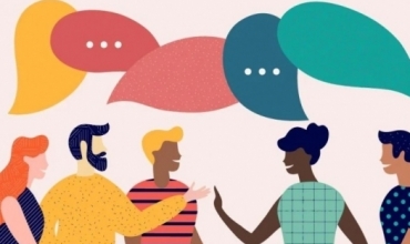 Marjela Nuredinaj dhe Marsela Kala: Gjuha gjith&euml;p&euml;rfshir&euml;se n&euml; universitet, perceptimi i student&euml;ve dhe sfidat e zbatimit