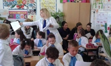 Arsimi dhe komunikimi, arkitekt&euml;t e s&euml; ardhmes