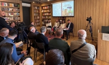 K&euml;shilli Komb&euml;tar Shqiptar dhe ALBAS p&euml;rurojn&euml; tekstet "Historia e Shqiptar&euml;ve" &ndash; nj&euml; hap i ri p&euml;r arsimin shqip n&euml; Mal t&euml; Zi