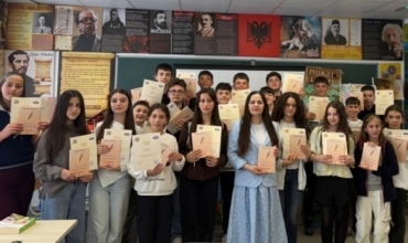 &ldquo;Biblioteka n&euml; klas&euml;n time&rdquo;, nj&euml; projekt frym&euml;zues nga m&euml;suesja Mimoza Sinani me nx&euml;n&euml;sit e klas&euml;s VIII-B