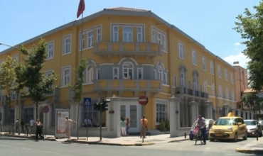 Pezullohet m&euml;suesja n&euml; shkoll&euml;n &ldquo;Isa Boletini&rdquo; pas transmetimit n&euml; emisionin &ldquo;Stop&rdquo;, nis hetimi institucional