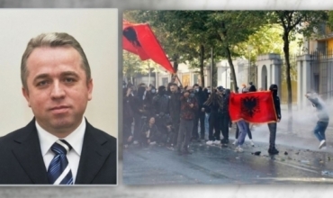  Pse nuk po d&euml;gjohen t&euml; rinjt&euml;? Prof. Dr. Afrim Krasniqi p&euml;r protestat, arsimin dhe t&euml; ardhmen e Shqip&euml;ris&euml;