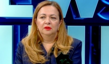 &ldquo;Dialogu &euml;sht&euml; zgjidhja, jo dhuna&rdquo;/ Zv.ministrja Osmani: Shkollat po frekuentohen, garantojm&euml; proces m&euml;simor t&euml; sigurt